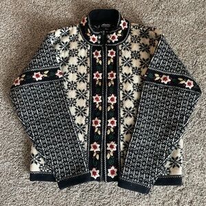 Women’s Icelandic Zip Up Wool Sweater